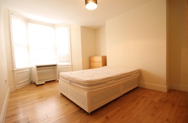 Myrtle Grove, Jesmond, Newcastle - Image 3